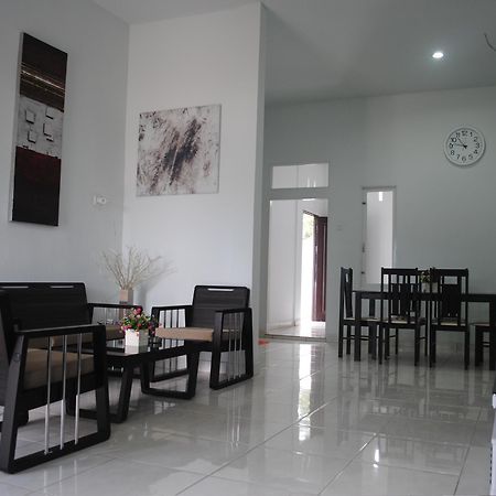 Golden Hawaii Villa Сингкауанг Екстериор снимка